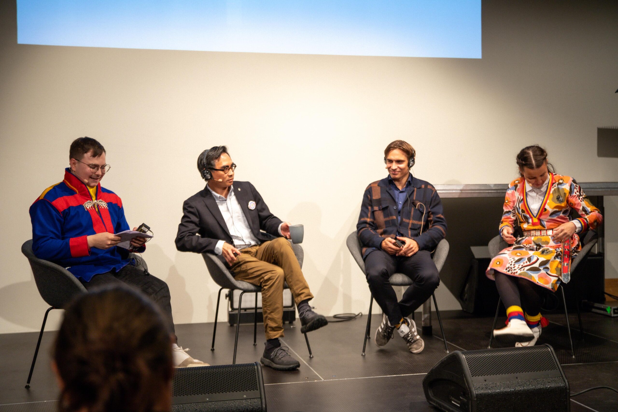 Govven: Áslat Issát Eira