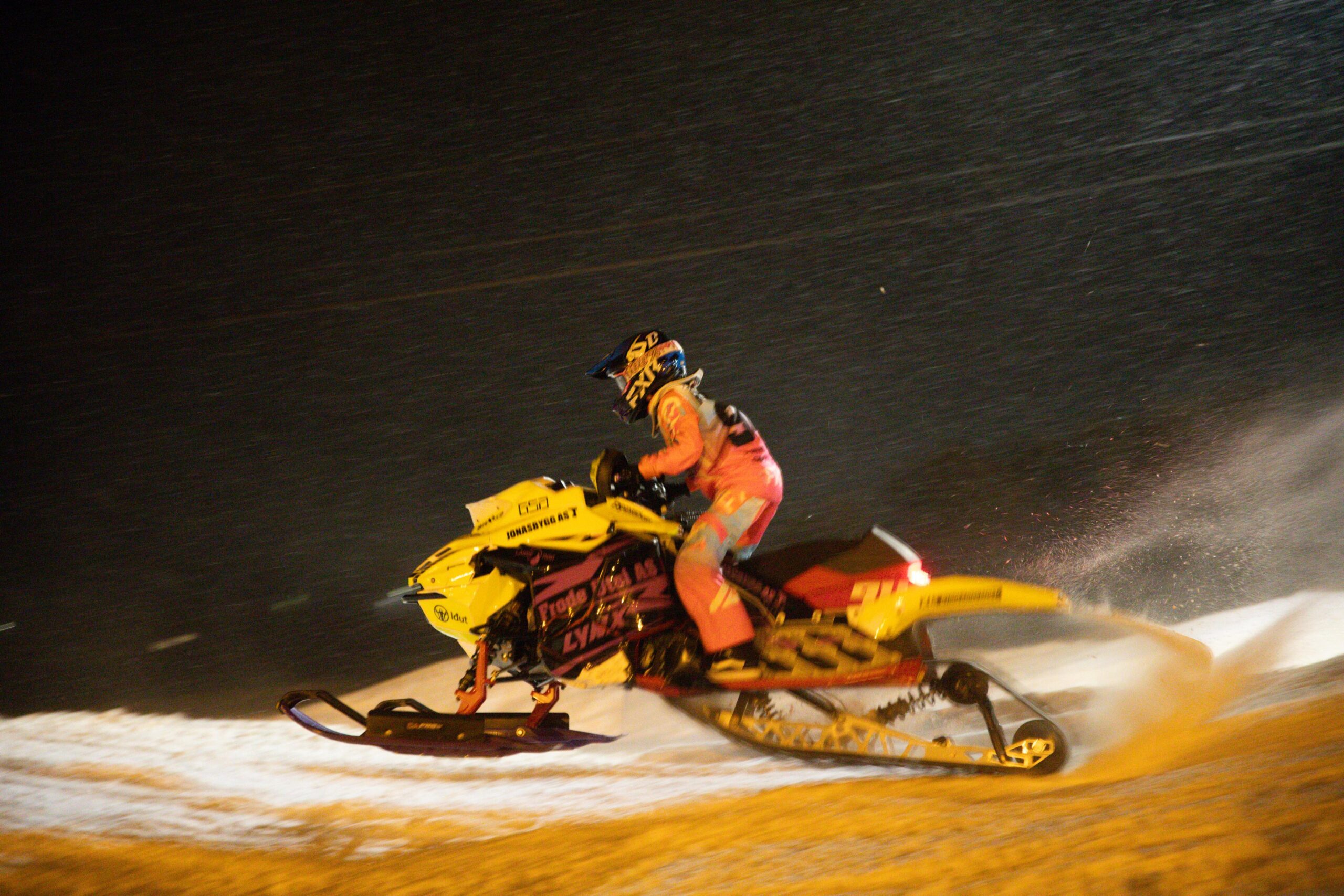 Adine álggii skohtervuodjimiin juo 2-jahkásažžan. Dál son lea buoremusaid searvvis iežas ahkeluohkás. Govven: Áslat Issát Eira