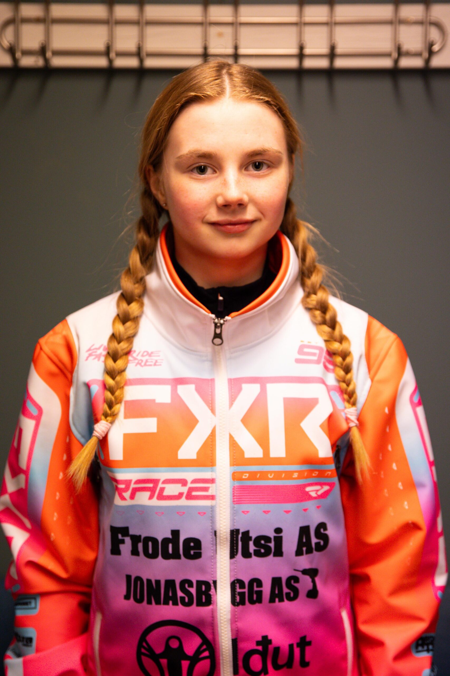 Govven: Áslat Issát Eira