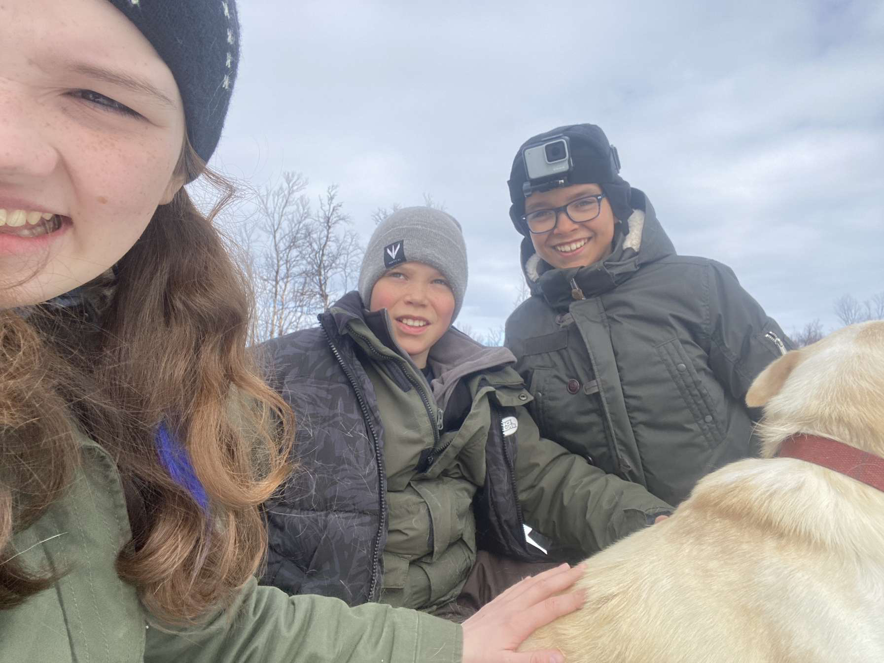 Sara Felicia, Mihkku ja Leon filbmabáddemiin. Govven: Priváhta govva