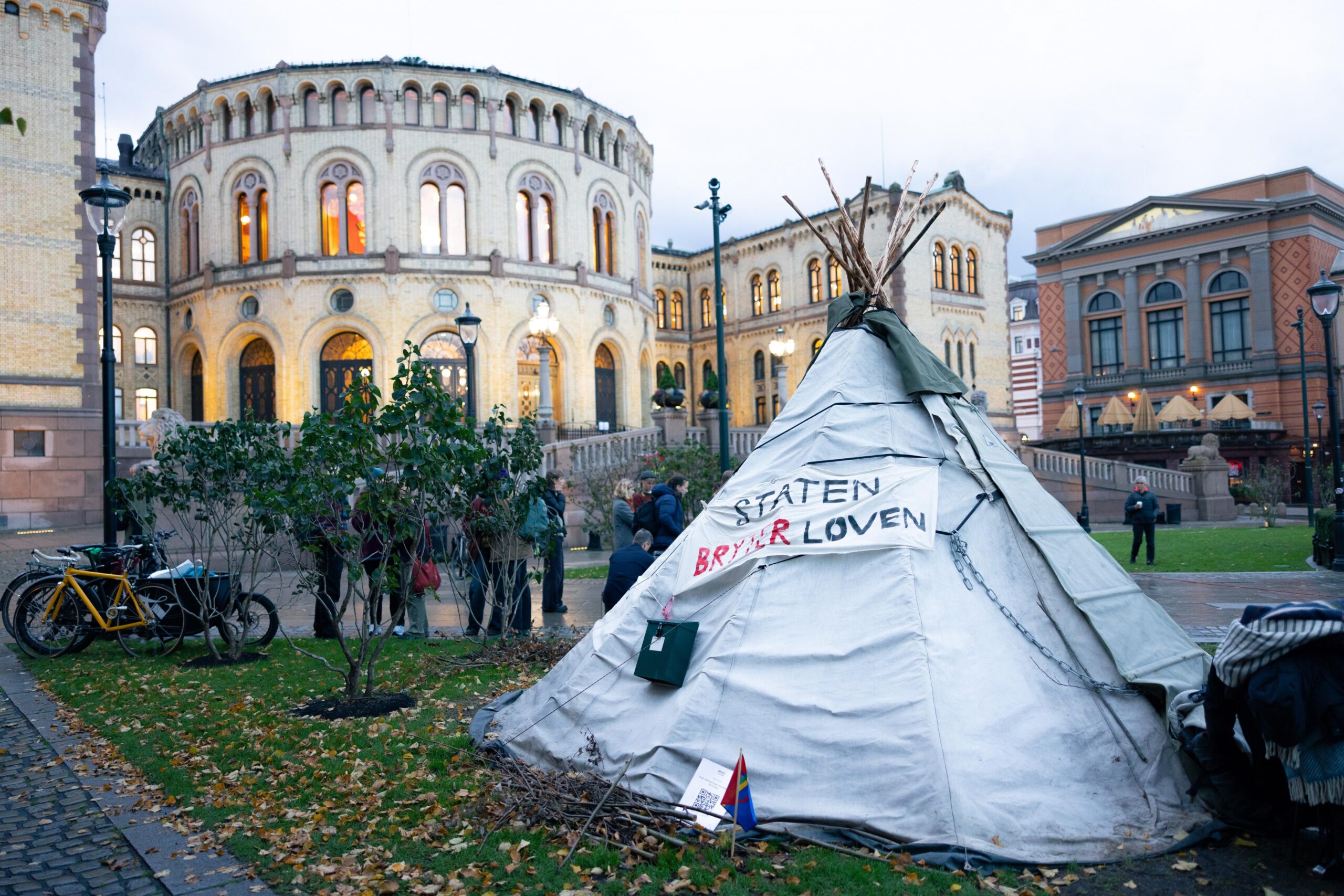 Dán lávus Stuoradikki olggobealde orodii Mihkkal olles mánu. Govven: Niels Ovllá Oskal Dunfjell